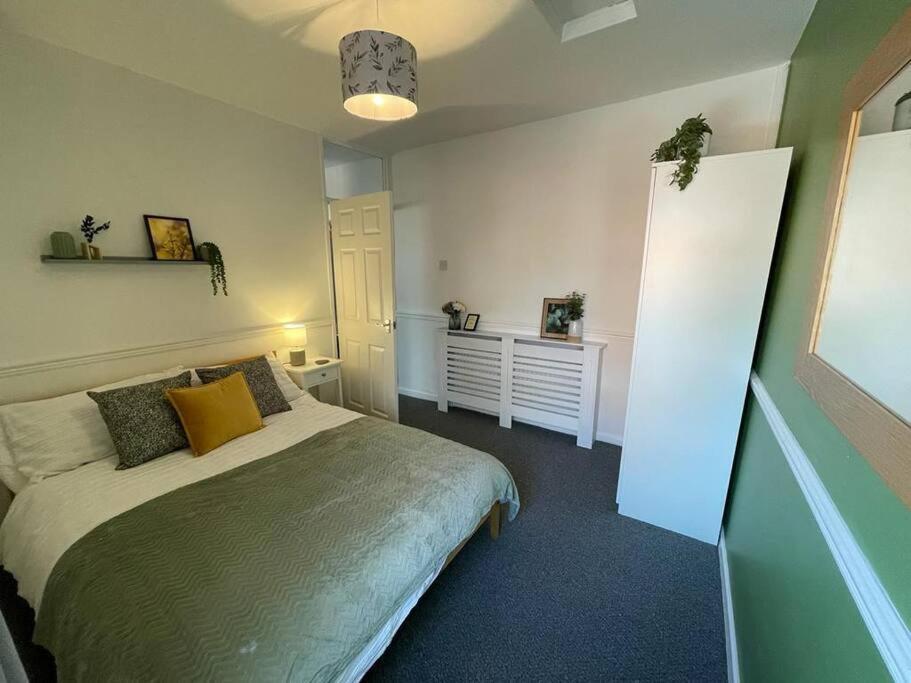 2 Bed Central Cardiff Apartment - Sleeps Five! Eksteriør bilde