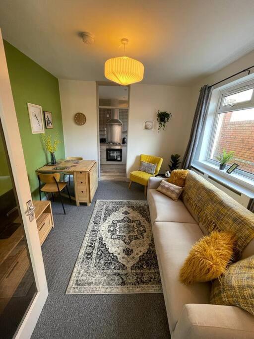 2 Bed Central Cardiff Apartment - Sleeps Five! Eksteriør bilde