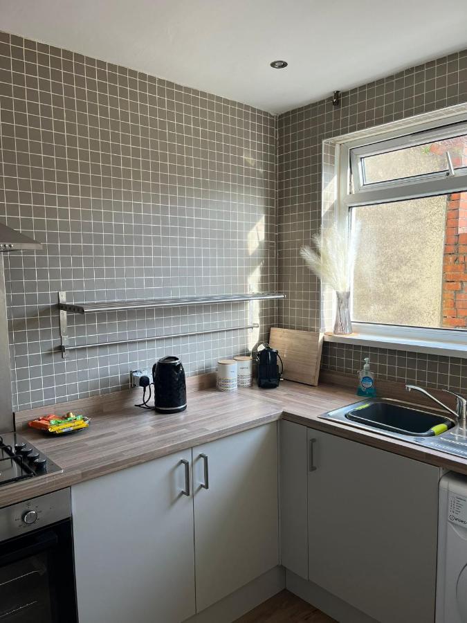 2 Bed Central Cardiff Apartment - Sleeps Five! Eksteriør bilde